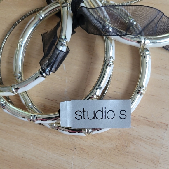 NWT Gold bracelets - Picture 4 of 5